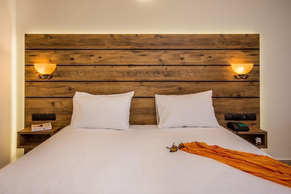 Dias Hotel & Apts Sztalída Kültér fotó