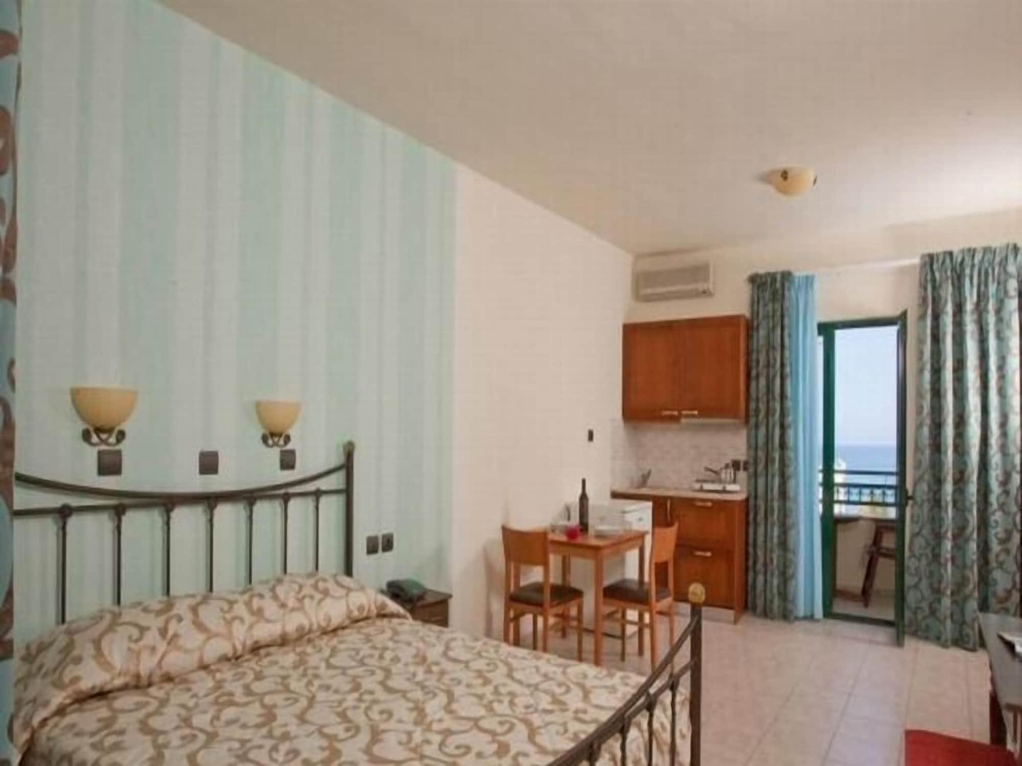 Dias Hotel & Apts Sztalída Kültér fotó