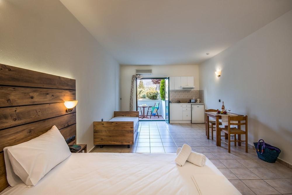 Dias Hotel & Apts Sztalída Kültér fotó